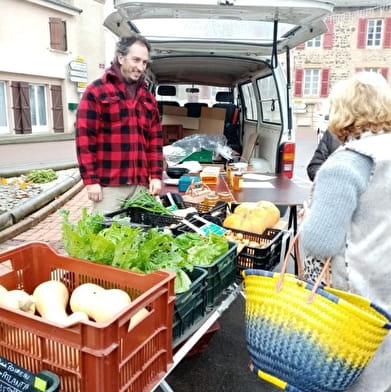 Market in Melay