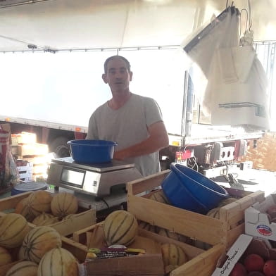 Market in Melay