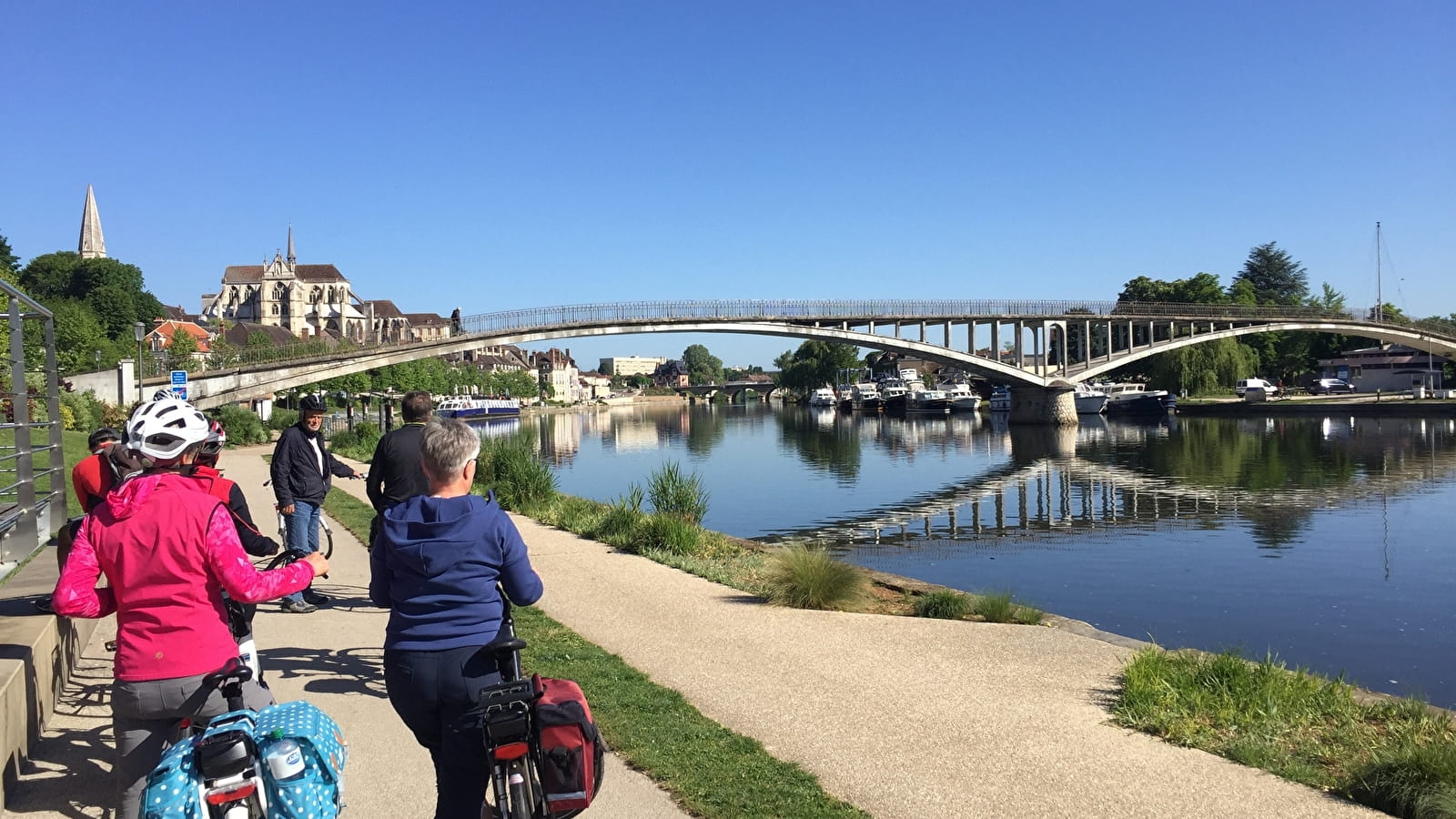 Cycle ride - Auxerre - Joigny - North of Auxerre along the river