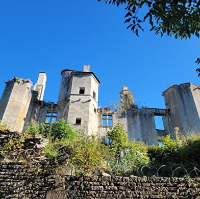 Visits to Château de Rochefort all year round by appointment